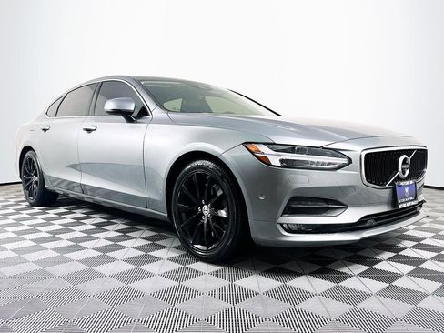 Used 2018 Volvo S90 T6 Momentum w/ Convenience Package image 6