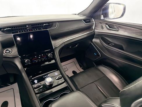 Used 2022 Jeep Grand Cherokee L Overland w/ Luxury Tech Group IV image 25