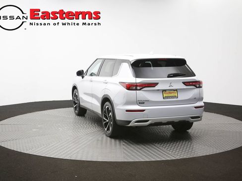 Used 2024 Mitsubishi Outlander SE AWD/4WD image 37