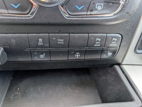 Used 2018 RAM 2500 Big Horn w/ Harvest Edition AWD/4WD image 5