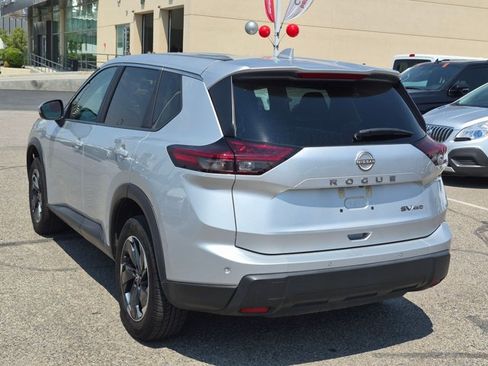 Certified 2024 Nissan Rogue SV AWD/4WD image 5