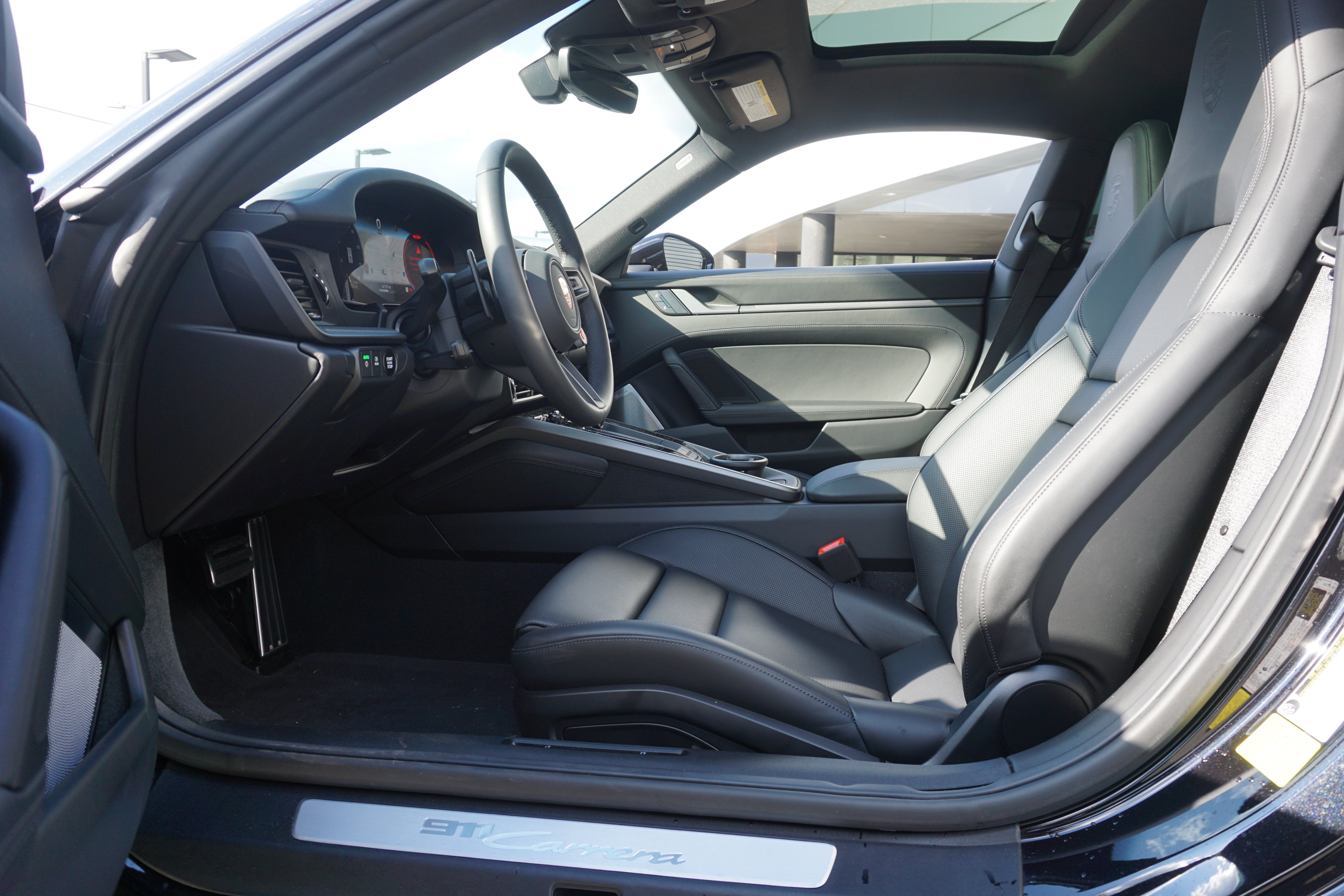 Certified 2025 Porsche 911 Carrera RWD image 5