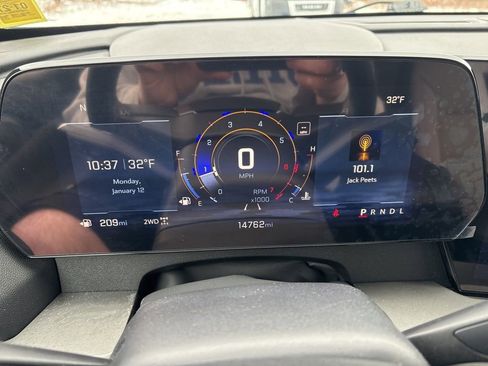 Used 2024 Chevrolet Traverse LT w/ Trailering Package image 17