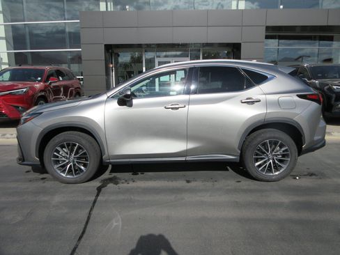 Used 2023 Lexus NX 350 AWD image 3