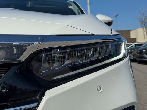 Used 2022 Honda Accord Touring image 10