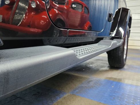 Used 2015 Jeep Wrangler Unlimited Sahara w/ Dual Top Group image 41