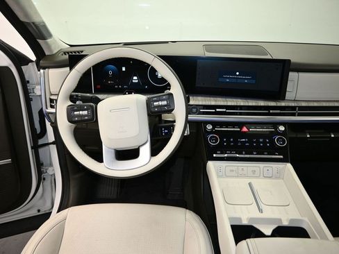 Used 2024 Hyundai Santa Fe Calligraphy FWD image 15