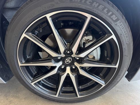 Used 2024 Toyota GR86 CAR image 42