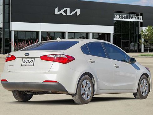 Used 2016 Kia Forte LX w/ LX Popular Package image 6