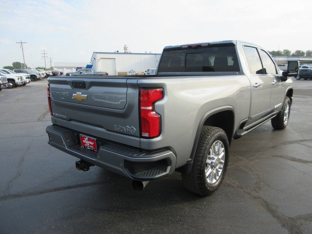 Certified 2024 Chevrolet Silverado 2500 High Country w/ High Country Premium Package AWD/4WD image 6