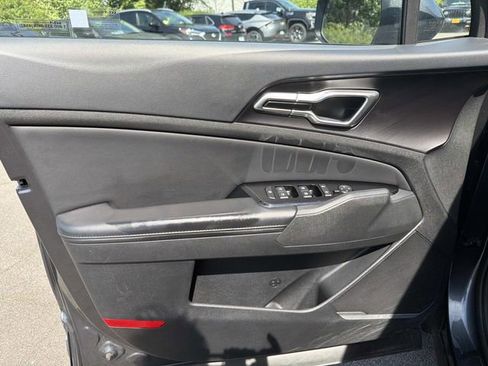 Used 2023 Kia Sportage EX AWD/4WD image 13