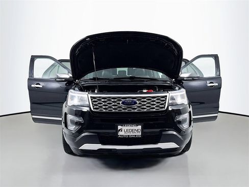 Used 2017 Ford Explorer Platinum image 21