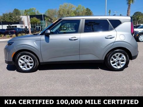 Certified 2025 Kia Soul LX image 8