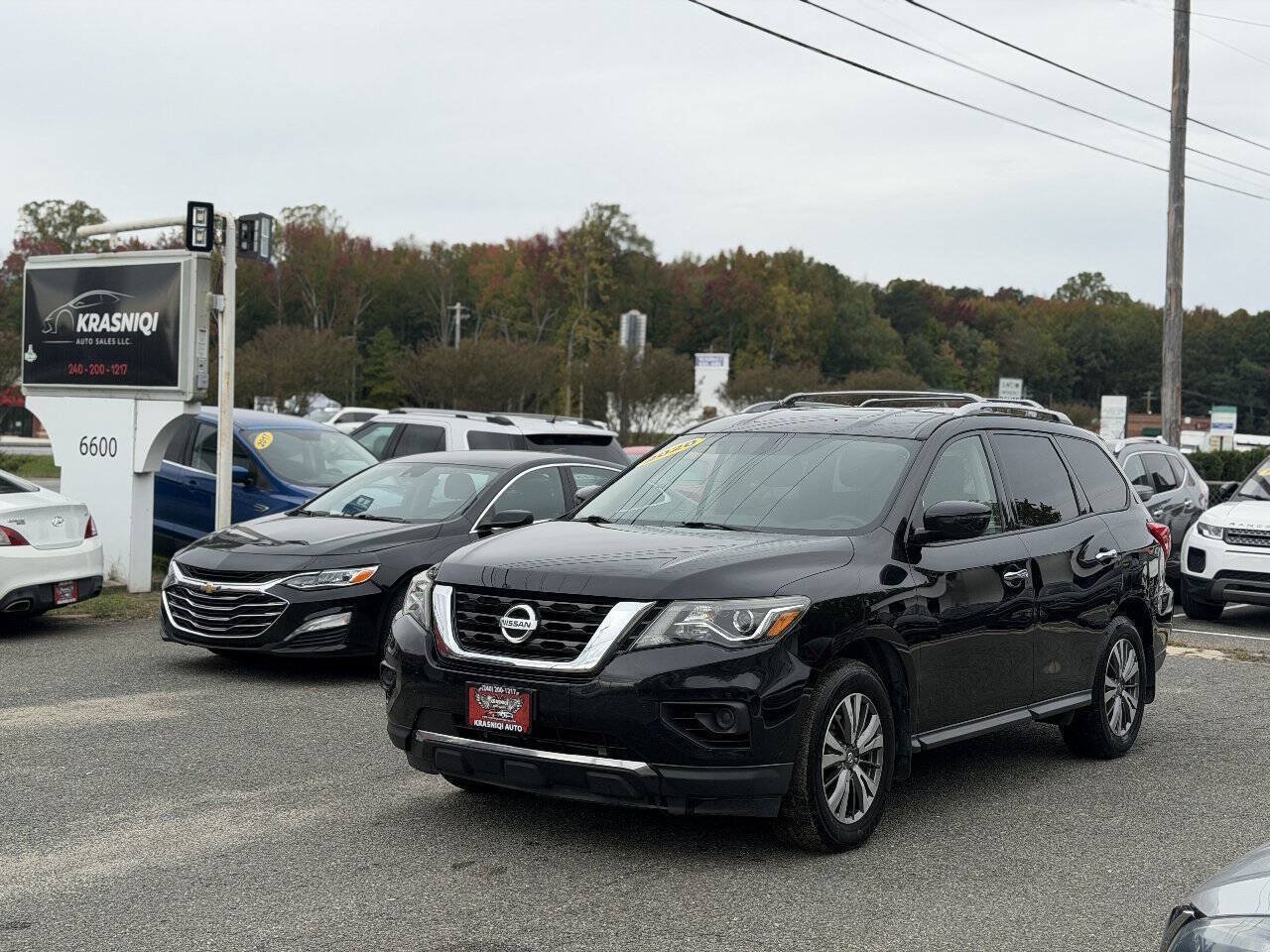 Used 2020 Nissan Pathfinder S AWD/4WD image 1
