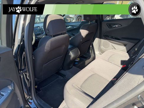 Used 2017 Chevrolet Malibu LS FWD image 9