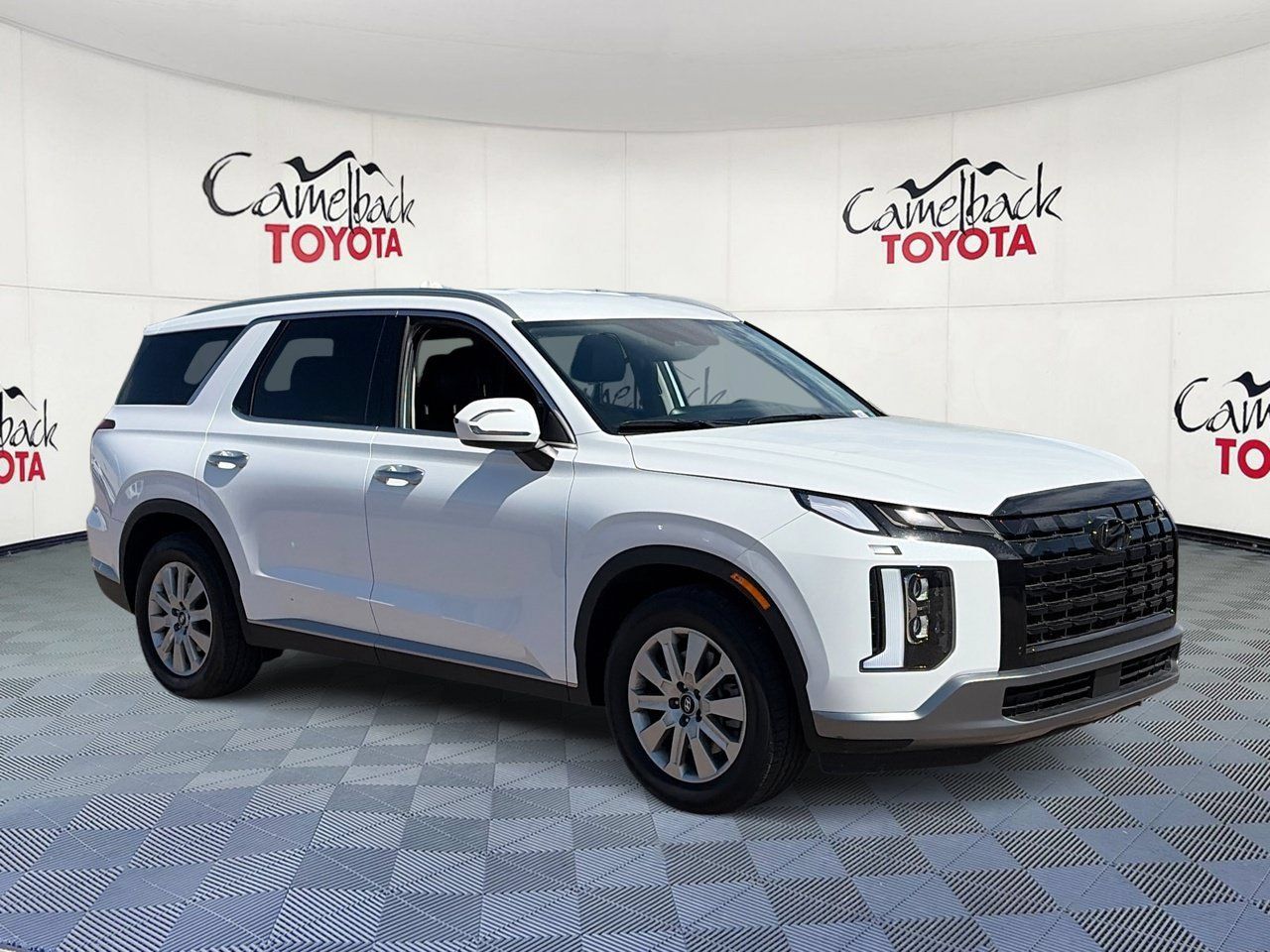 Used 2025 Hyundai Palisade SEL FWD image 3