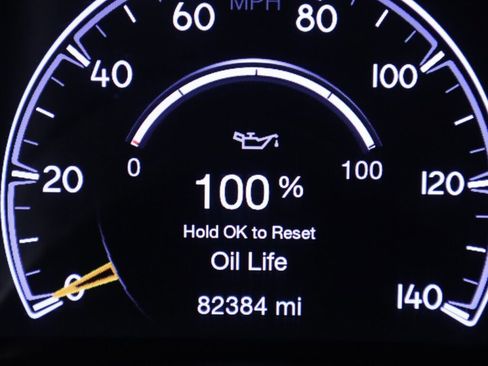 Used 2020 Jeep Grand Cherokee Limited w/ Luxury Group II image 14