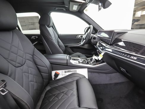 Used 2026 BMW X5 xDrive40i w/ M Sport Package image 29