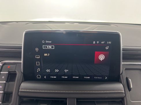 Used 2023 GMC Yukon SLT image 12