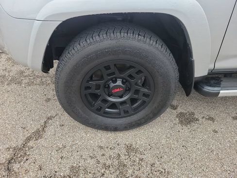 Used 2024 Toyota 4Runner TRD Off-Road Premium w/ Moonroof Package AWD/4WD image 9