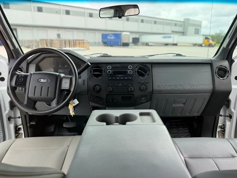 Used 2016 Ford F250 XL w/ Power Equipment Group AWD/4WD image 28