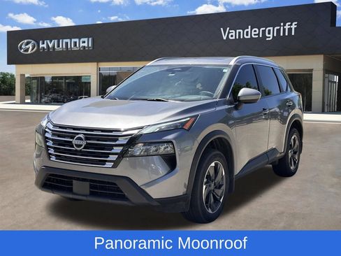 Used 2024 Nissan Rogue SV w/ SV Premium Package image 2