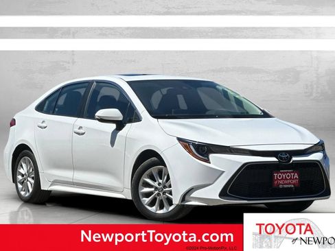 Used 2021 Toyota Corolla XLE FWD image 1