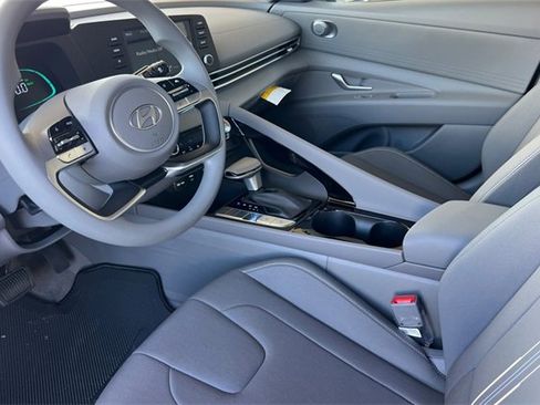 New 2025 Hyundai Elantra Blue image 10