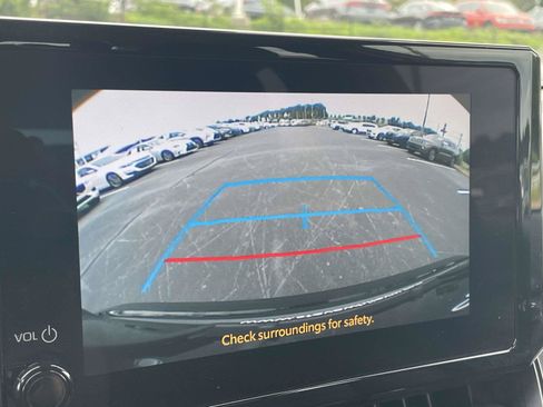 Used 2025 Toyota Corolla LE FWD image 28