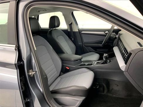 New 2026 Volkswagen Jetta SE FWD image 11