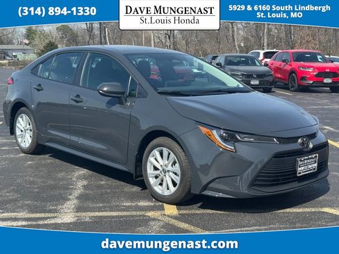 Used 2026 Toyota Corolla LE w/ LE Premium Package image 1