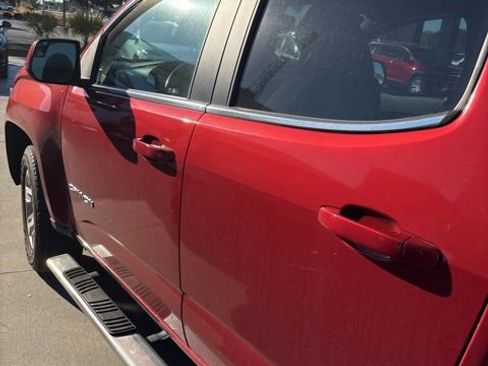 Used 2016 GMC Canyon SLE w/ SLE Convenience Package image 9