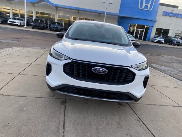 Used 2025 Ford Escape Active FWD image 6