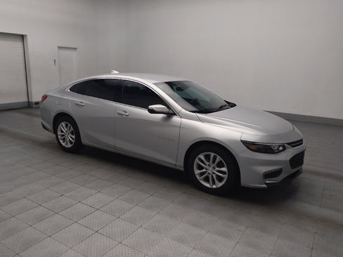 Used 2018 Chevrolet Malibu LT image 11