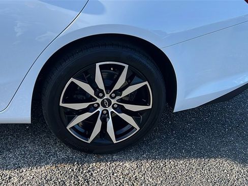 Used 2024 Chevrolet Malibu RS image 9