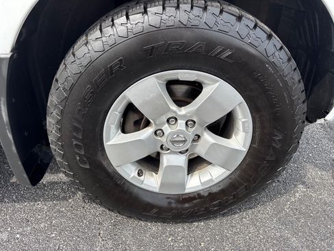 Used 2012 Nissan Frontier SV w/ SV Premium Utility Pkg RWD image 9