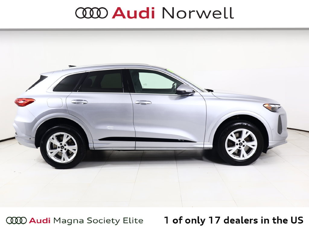 Used 2025 Audi Q5 Premium w/ Convenience Package AWD/4WD image 18