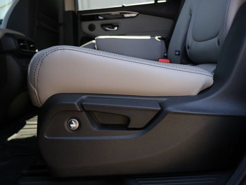 Used 2025 Honda Pilot EX-L image 21
