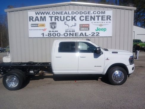 New 2026 RAM 4500 Laramie w/ Laramie Trim Package image 2