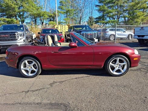 Used 2003 MAZDA MX-5 Miata image 8