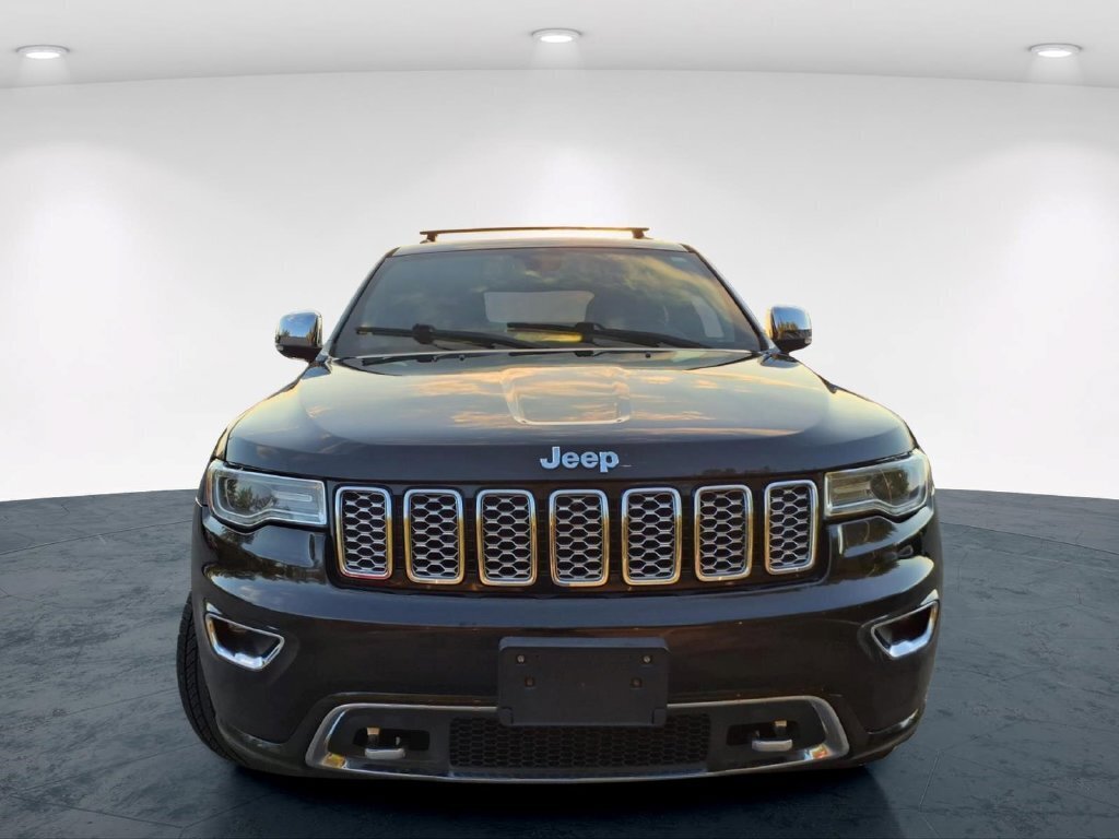 Used 2017 Jeep Grand Cherokee Overland AWD/4WD image 3