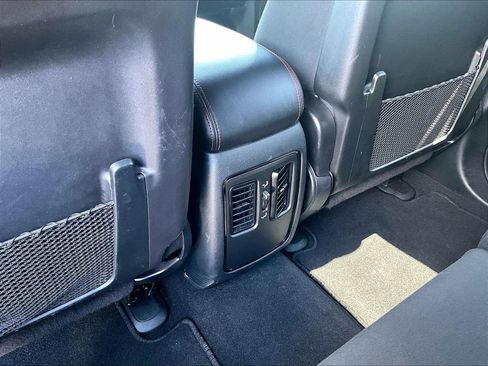 Used 2025 Dodge Durango GT AWD/4WD image 35