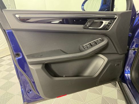 New 2025 Porsche Macan image 27