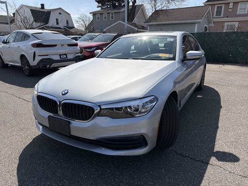 Used 2019 BMW 530i xDrive w/ Convenience Package image 3