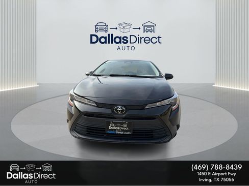 Used 2023 Toyota Corolla LE image 3