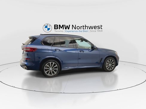 Used 2023 BMW X5 xDrive40i w/ M Sport Package AWD/4WD image 4