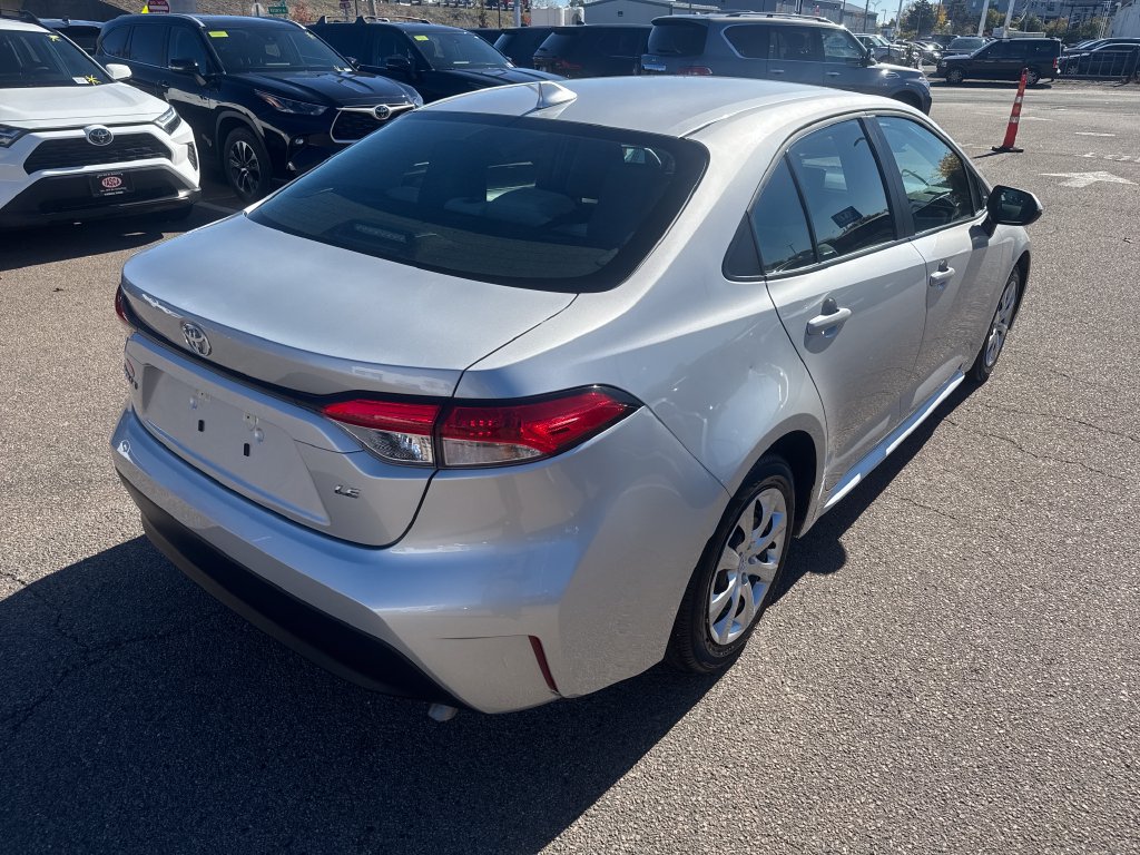 Used 2025 Toyota Corolla LE FWD image 7