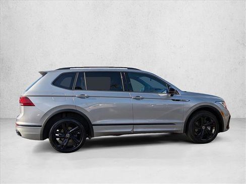 Used 2023 Volkswagen Tiguan SE R-Line FWD image 5