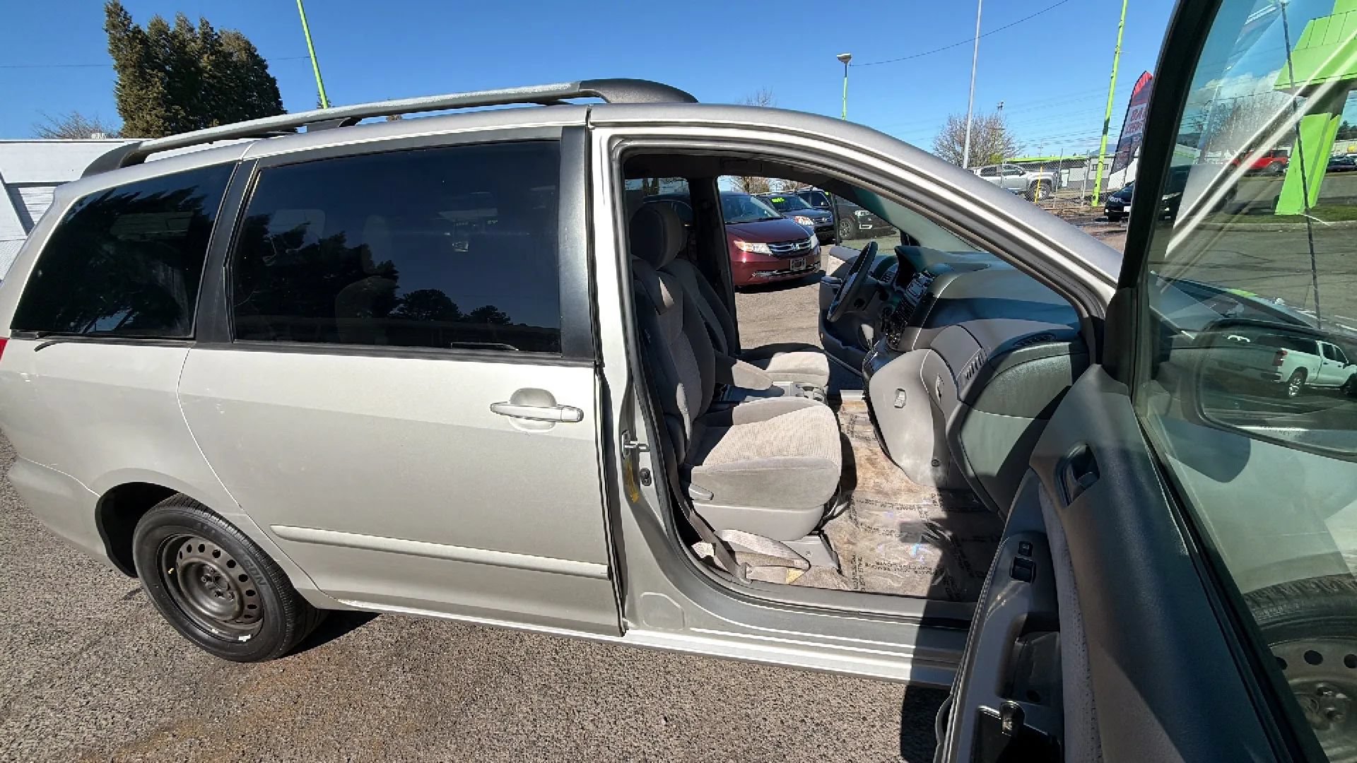 Used 2008 Toyota Sienna CE FWD image 12