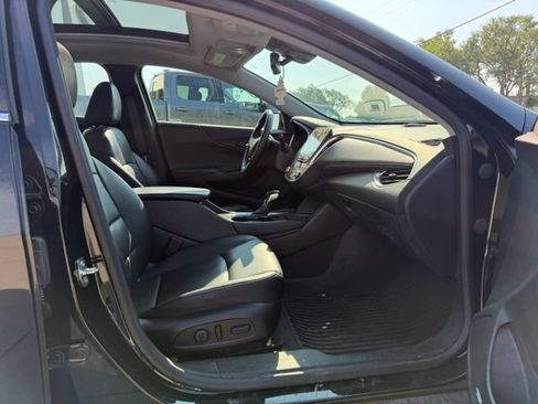 Used 2023 Chevrolet Malibu LT w/ Midnight Edition FWD image 11